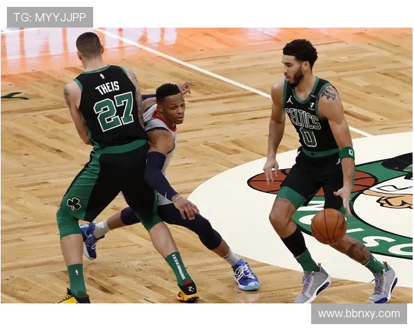 里夫斯绝平轰32分逆转救赎失误